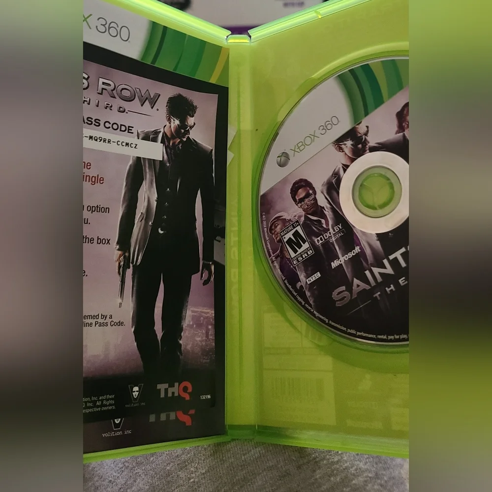 Microsoft Xbox 360 Saints Row The Third - Green and Purple
